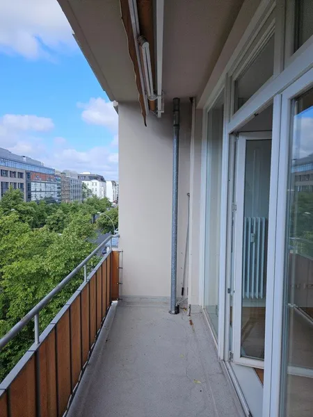 Sanierte 3-Zimmer-Wohnung in Charlottenburg — photo 1